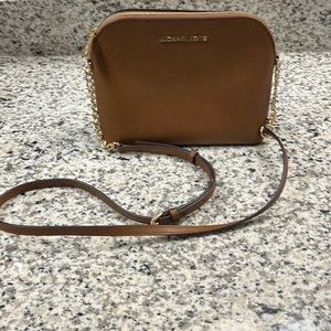 Beautiful Michael Kors crossbody